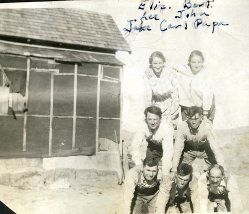 Elizabeth, Bertha, Lee, John, Jake, Carl and George Henning